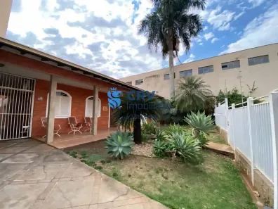 Casa com 3 Quartos à venda, 260m² no Bela Vista, Londrina