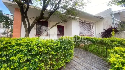 Casa com 2 Quartos para alugar, 120m² no Jardim Lindóia, Porto Alegre