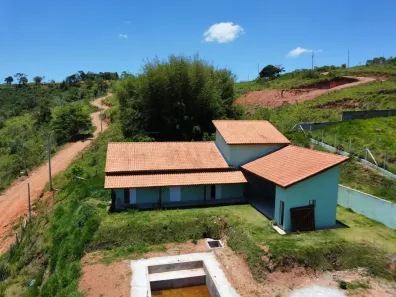 Fazenda/Sítio com 3 Quartos à venda, 600m² no Centro, Mairiporã