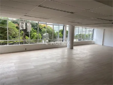 Ponto Comercial para alugar, 302m² no Liberdade, São Paulo