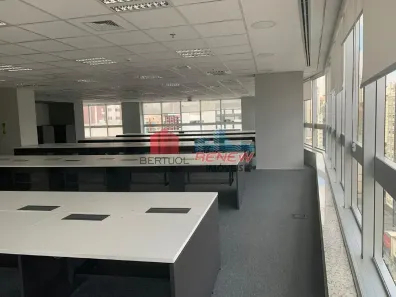 Sala Comercial para alugar, 225m² no Itaim Bibi, São Paulo