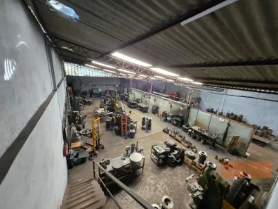 Galpão/Depósito/Armazém à venda, 980m² no Vila Regente Feijó, São Paulo