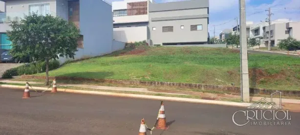 Lote/Terreno à venda, 257m² no Conjunto Habitacional Alexandre Urbanas, Londrina