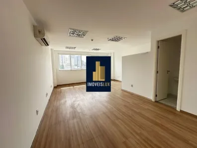 Sala Comercial à venda, 42m² no Vila Andrade, São Paulo