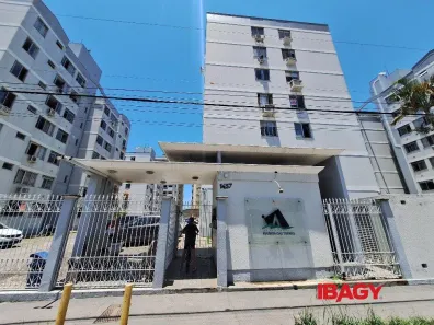 Apartamento com 2 Quartos para alugar, 53m² no Ipiranga, São José