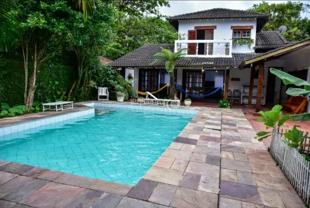 Casa com 7 Quartos para alugar, 330m² no Enseada, Guarujá