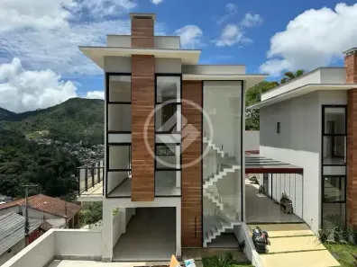 Casa de Condomínio com 4 Quartos à venda, 260m² no Tijuca, Teresópolis