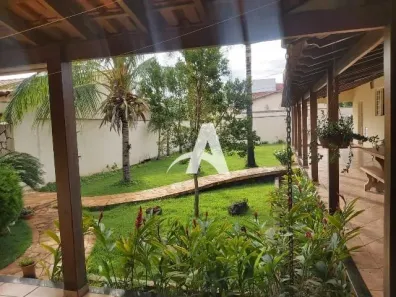 Casa com 4 Quartos para alugar, 600m² no Vigilato Pereira, Uberlândia