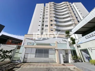 Apartamento com 2 Quartos para alugar, 61m² no Roçado, São José