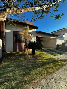Casa de Condomínio com 3 Quartos para alugar, 250m² no Vila Aviação, Bauru