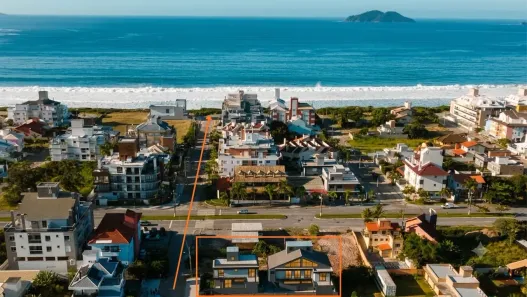 Casa com 3 Quartos à venda, 200m² no Pântano do Sul, Florianópolis