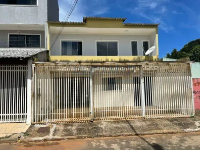 Sobrado com 4 Quartos à venda, 189m² no Samambaia Sul, Brasília
