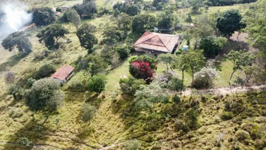 Fazenda/Sítio com 3 Quartos à venda, 30000m² no , Itatiaiuçu