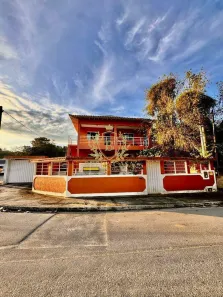 Casa com 5 Quartos à venda, 240m² no Boa Perna, Araruama