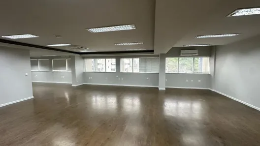Sala Comercial para alugar, 336m² no Praia do Canto, Vitória