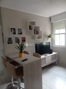 Apartamento com 2 Quartos para alugar, 49m² no Santo Antônio, Porto Alegre