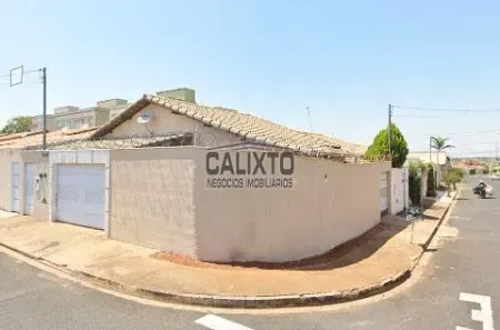Casa com 3 Quartos à venda, 90m² no Jardim Holanda, Uberlândia