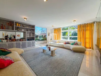 Casa com 3 Quartos à venda, 280m² no Jardim Cascata, Teresópolis