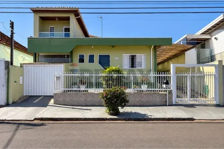 Casa com 4 Quartos à venda, 261m² no Vila Contin, Botucatu