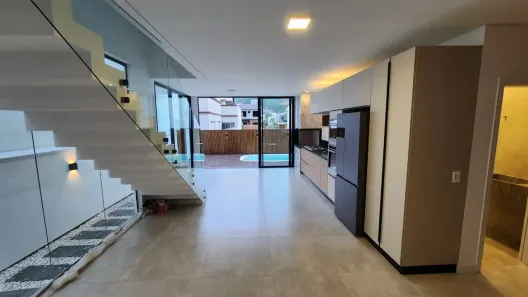 Casa de Condomínio com 3 Quartos à venda, 200m² no Beira Rio, Biguaçu