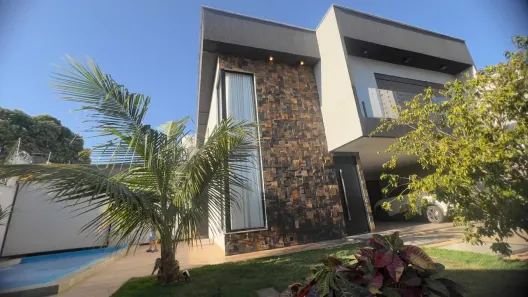 Sobrado com 3 Quartos à venda, 211m² no Parque Amazônia, Goiânia