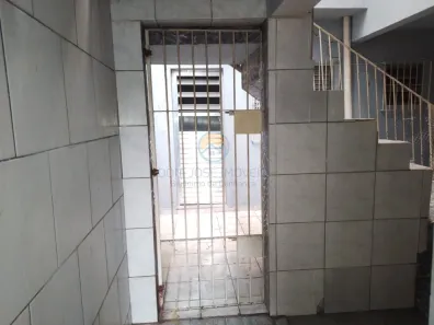 Casa com 2 Quartos para alugar, 70m² no Jardim Irapiranga, São Paulo
