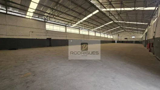 Galpão/Depósito/Armazém para alugar, 2000m² no Inamar, Diadema