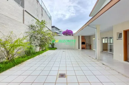 Casa com 4 Quartos para alugar, 266m² no Urbanova, São José dos Campos