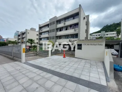 Apartamento com 3 Quartos para alugar, 61m² no Centro, Florianópolis