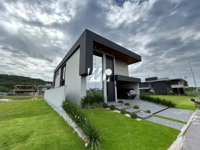 Casa com 3 Quartos à venda, 288m² no Pedra Branca, Palhoça