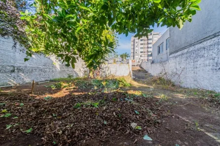 Lote/Terreno à venda, 429m² no Três Figueiras, Porto Alegre