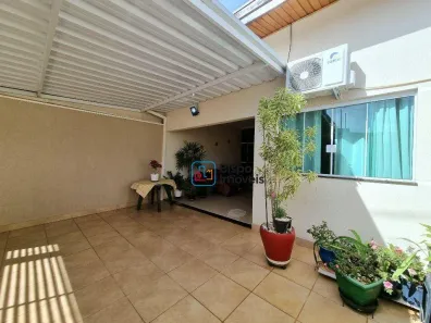 Casa com 3 Quartos à venda, 102m² no Parque Universitário, Americana