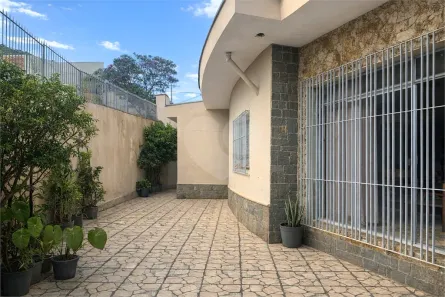 Casa com 3 Quartos para alugar, 200m² no Vila Guedes, São Paulo