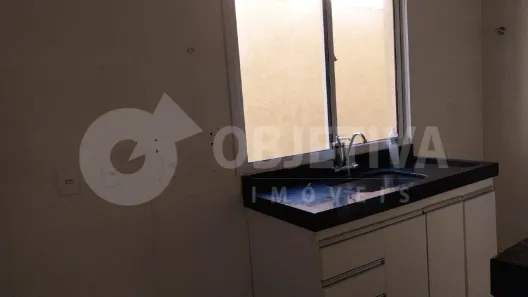 Apartamento com 2 Quartos para alugar, 55m² no Santa Mônica, Uberlândia