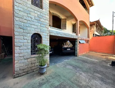 Casa com 4 Quartos à venda, 265m² no Vera Cruz, Contagem