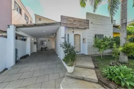Casa com 4 Quartos à venda, 250m² no Vila Ipiranga, Porto Alegre