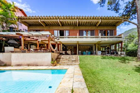 Casa com 4 Quartos à venda, 321m² no Agriões, Teresópolis