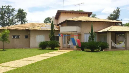 Fazenda/Sítio com 4 Quartos à venda, 300m² no Monte Carlo, Guapiaçu