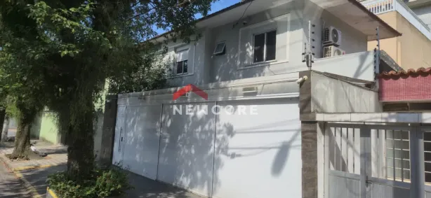 Casa com 2 Quartos à venda, 156m² no Embaré, Santos