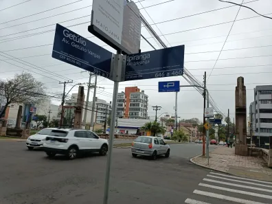 Sala Comercial com 1 Quarto à venda, 45m² no Menino Deus, Porto Alegre