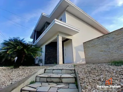Casa com 3 Quartos à venda, 186m² no Floresta, Joinville