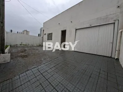 Casa com 4 Quartos para alugar, 261m² no Barreiros, São José