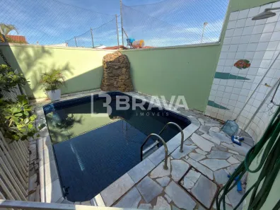 Casa com 4 Quartos à venda, 290m² no Vila Olímpica, Uberaba