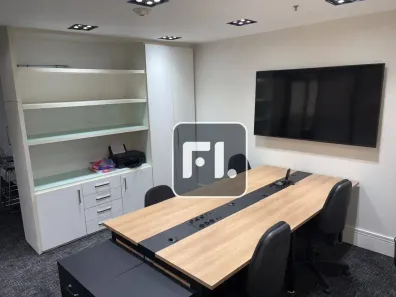 Sala Comercial para venda ou aluguel, 97m² no Vila Olímpia, São Paulo