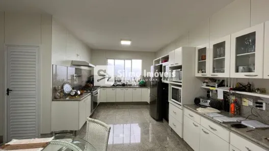 Casa com 4 Quartos à venda, 350m² no Morada da Colina, Uberlândia