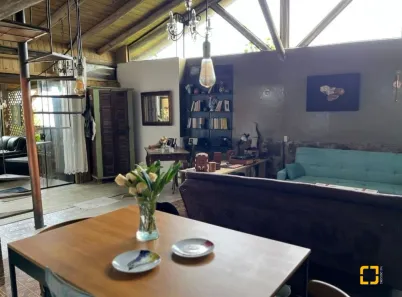 Casa com 1 Quarto à venda, 135m² no Sambaqui, Florianópolis