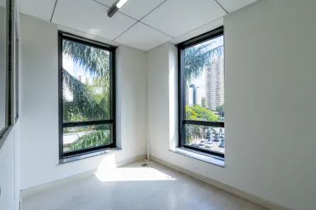 Sala Comercial à venda, 37m² no Jardim Londrina, São Paulo