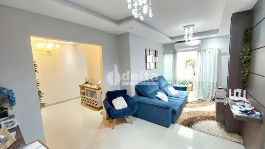 Casa com 4 Quartos à venda, 255m² no Laranjeiras, Uberlândia