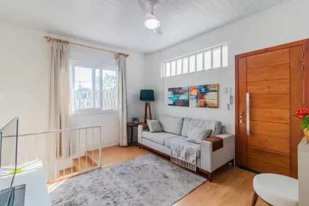 Casa com 3 Quartos à venda, 90m² no Medianeira, Porto Alegre
