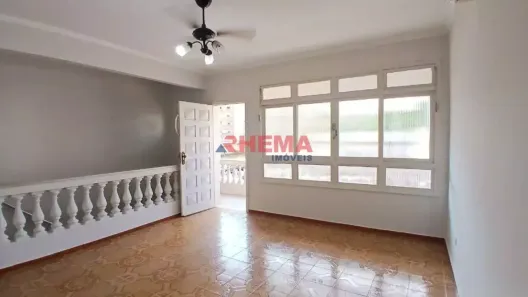 Sobrado com 3 Quartos à venda, 10600308m² no Encruzilhada, Santos